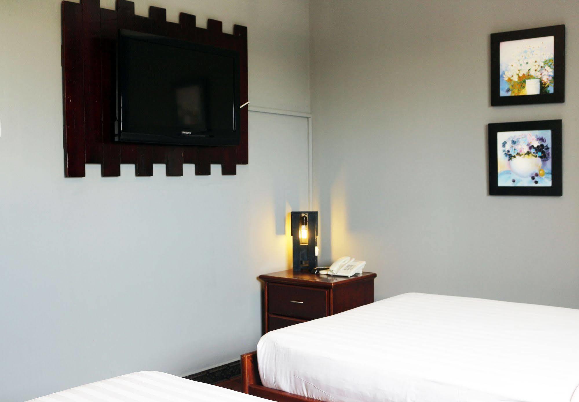 Good Vibes Central Hotel Ho Chi Minh City Exterior photo